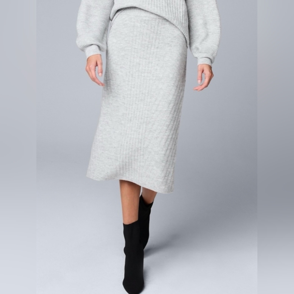 💚 Vera Wang Gray Knit Sweater Skirt